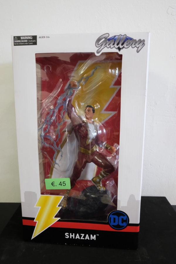 shazam dc gallery pvc statue